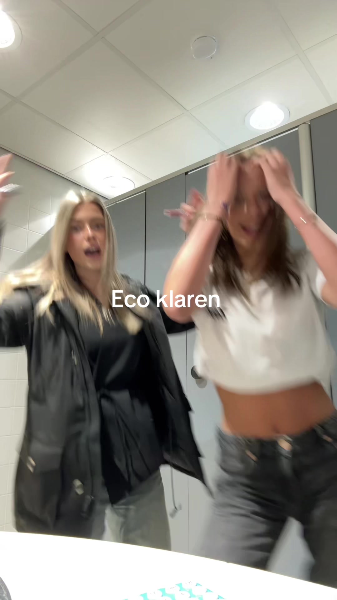 @evynikkix