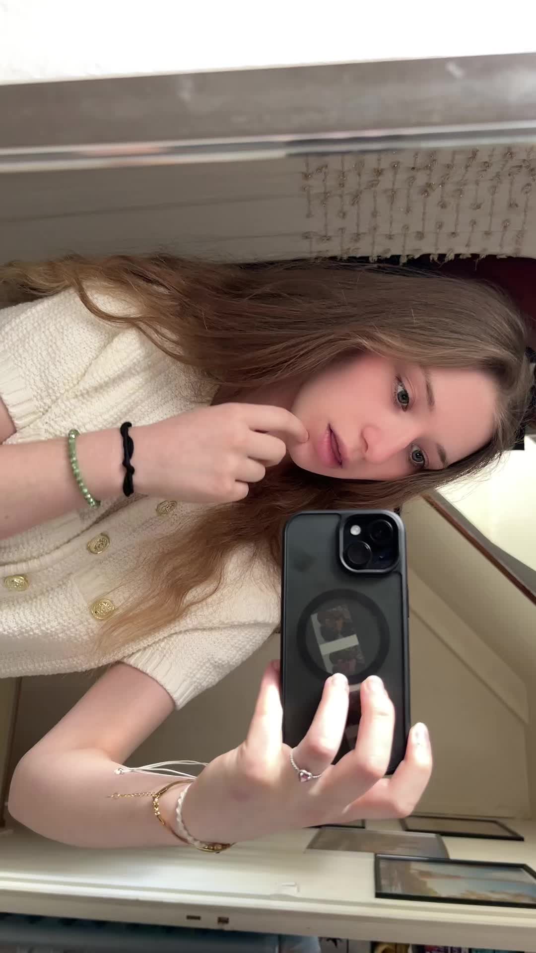 @Louanaꨄ