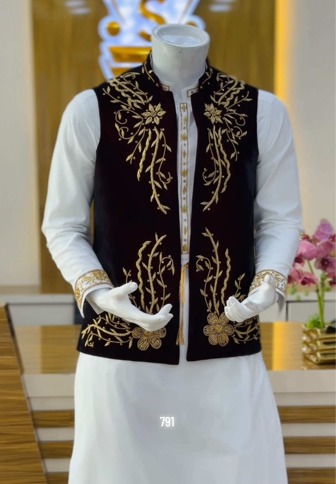 @شاهد خیاطی او رخت فروشی