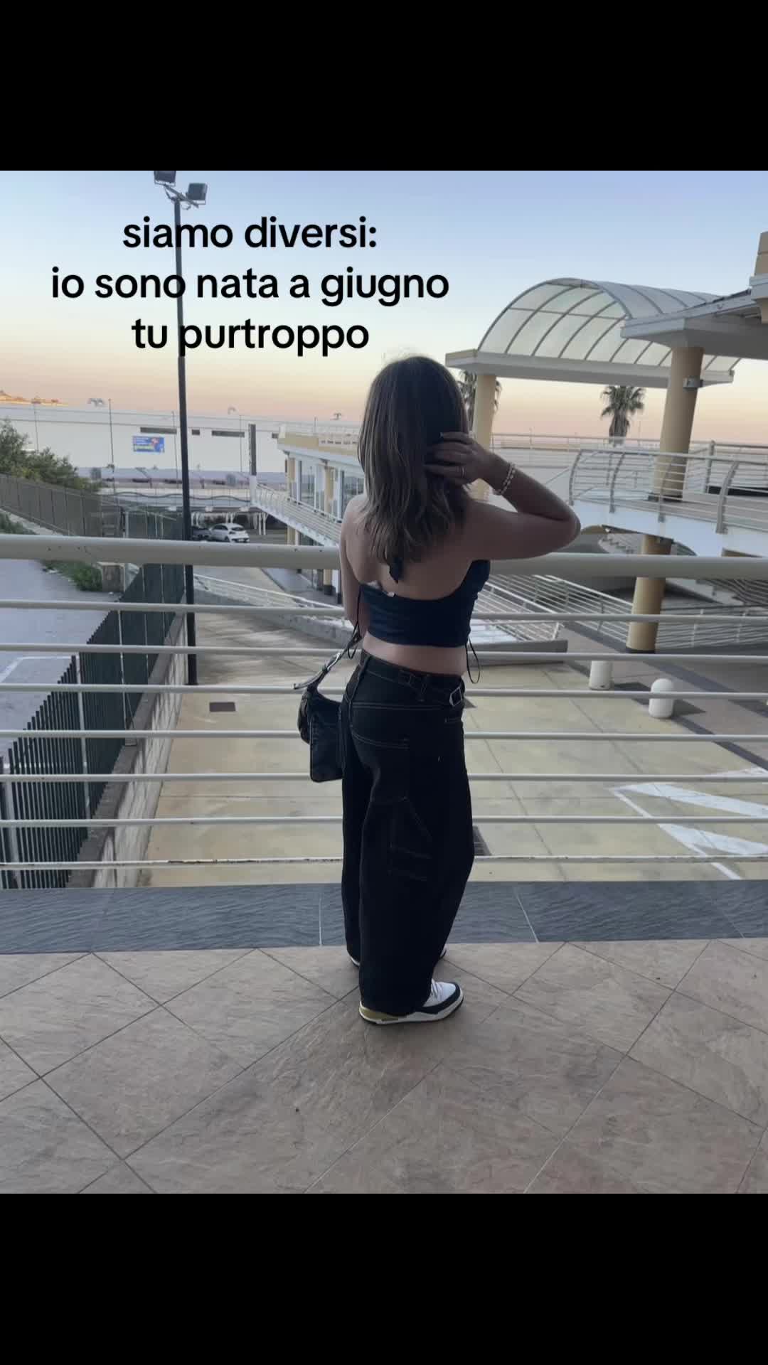 @🥥