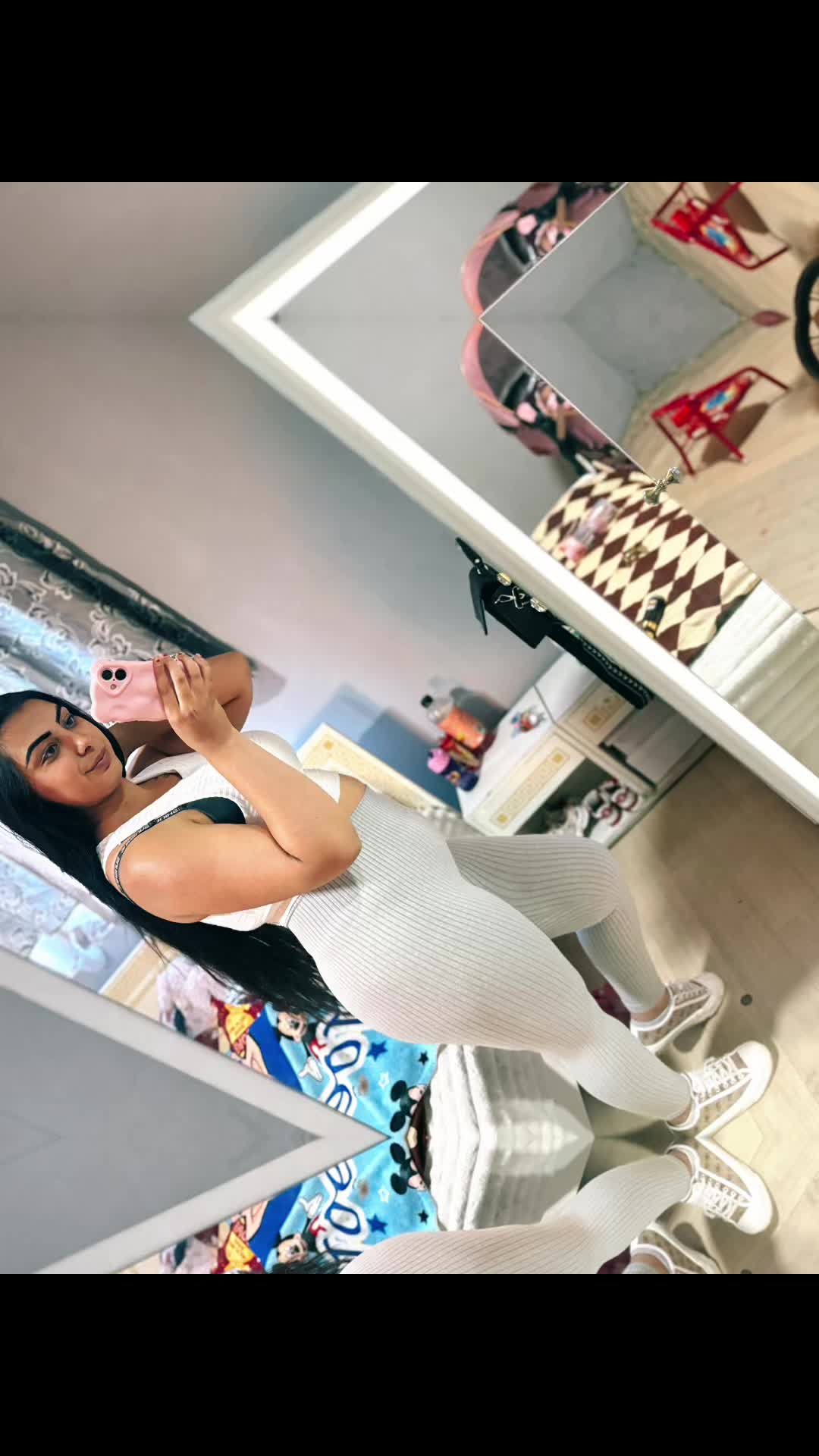 @Vanessza23