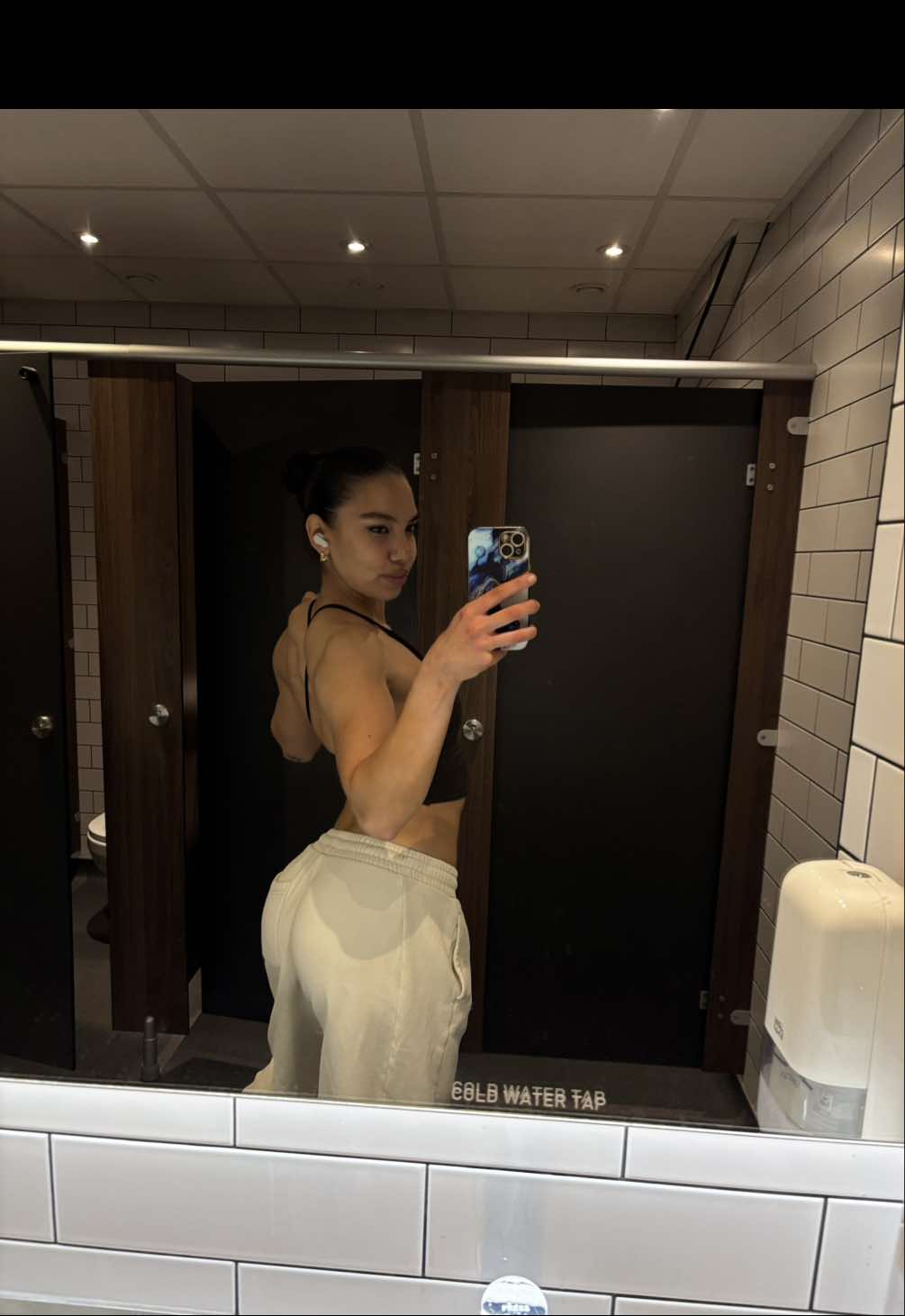 @curvedbydi