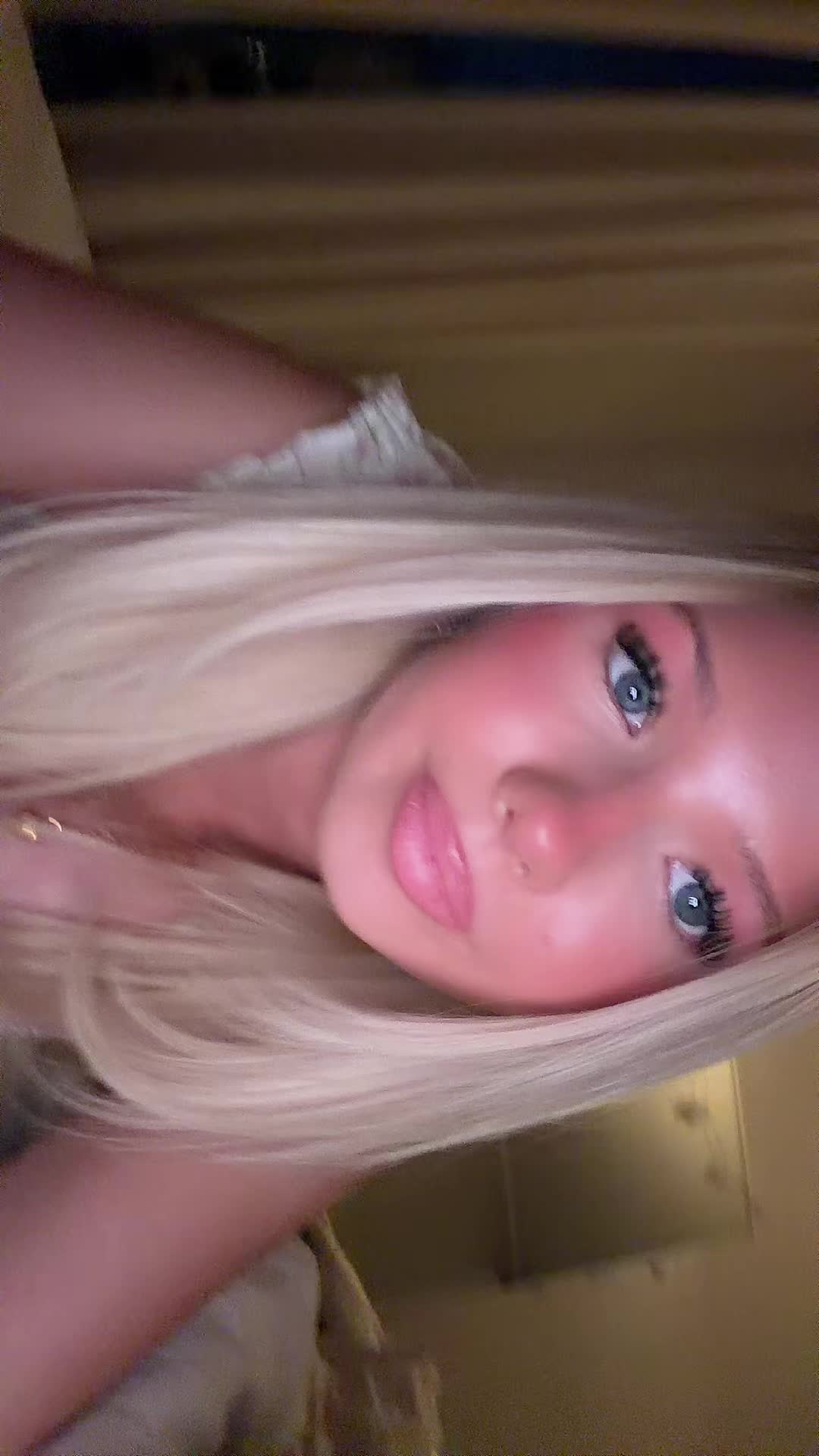 @userjulia