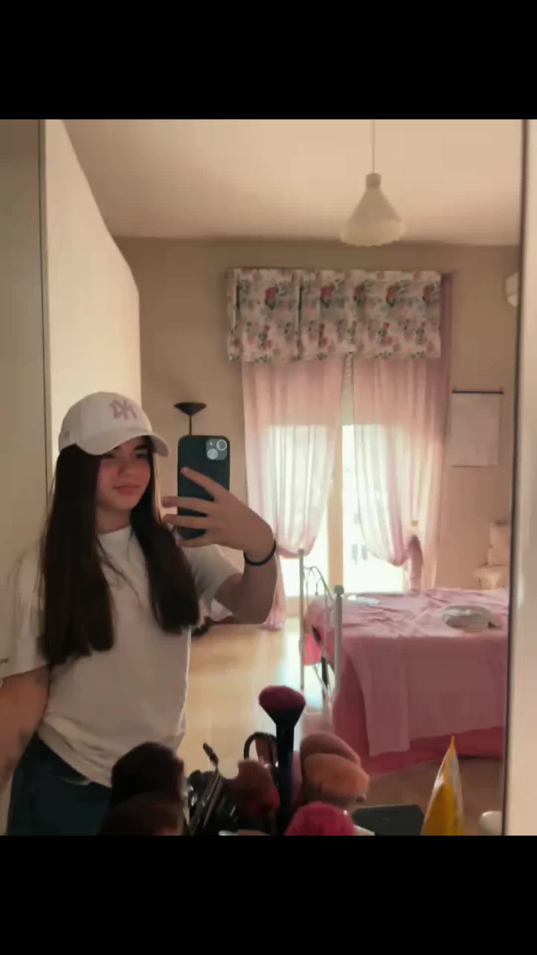 @~F.C