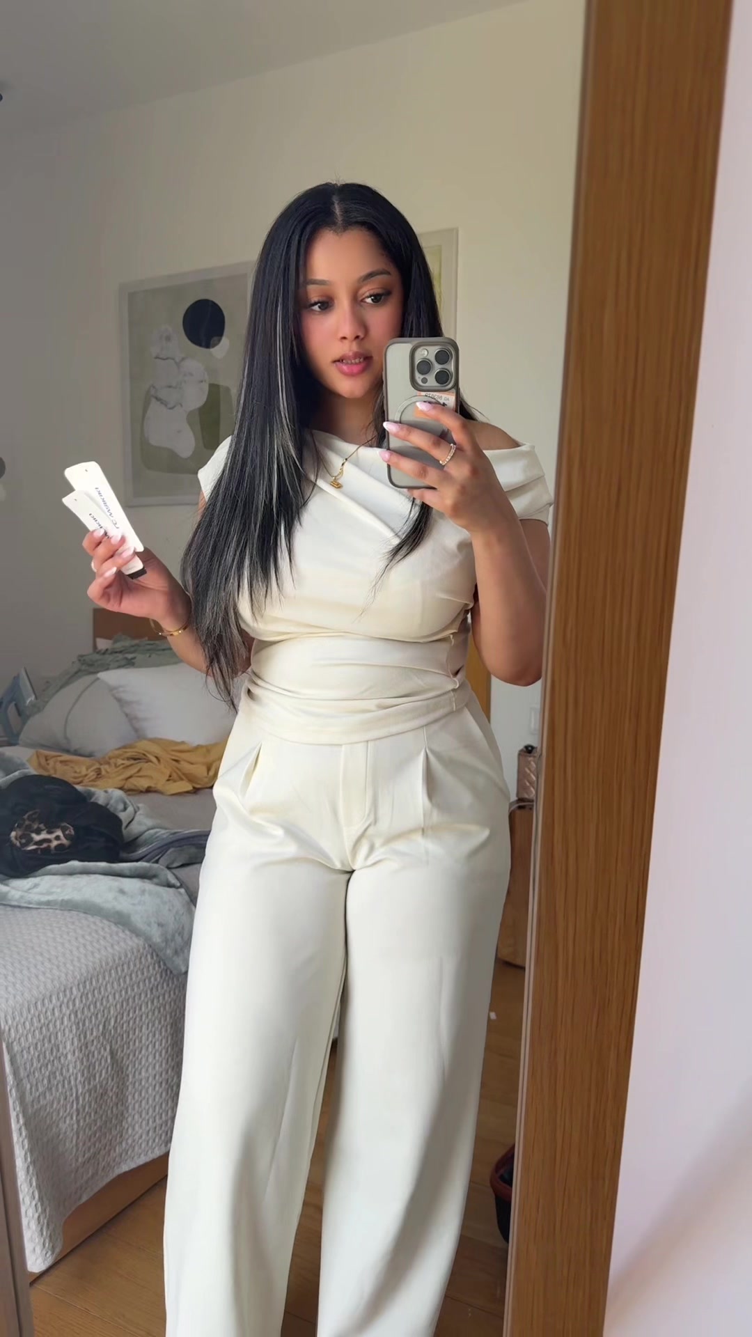 @missuzuri