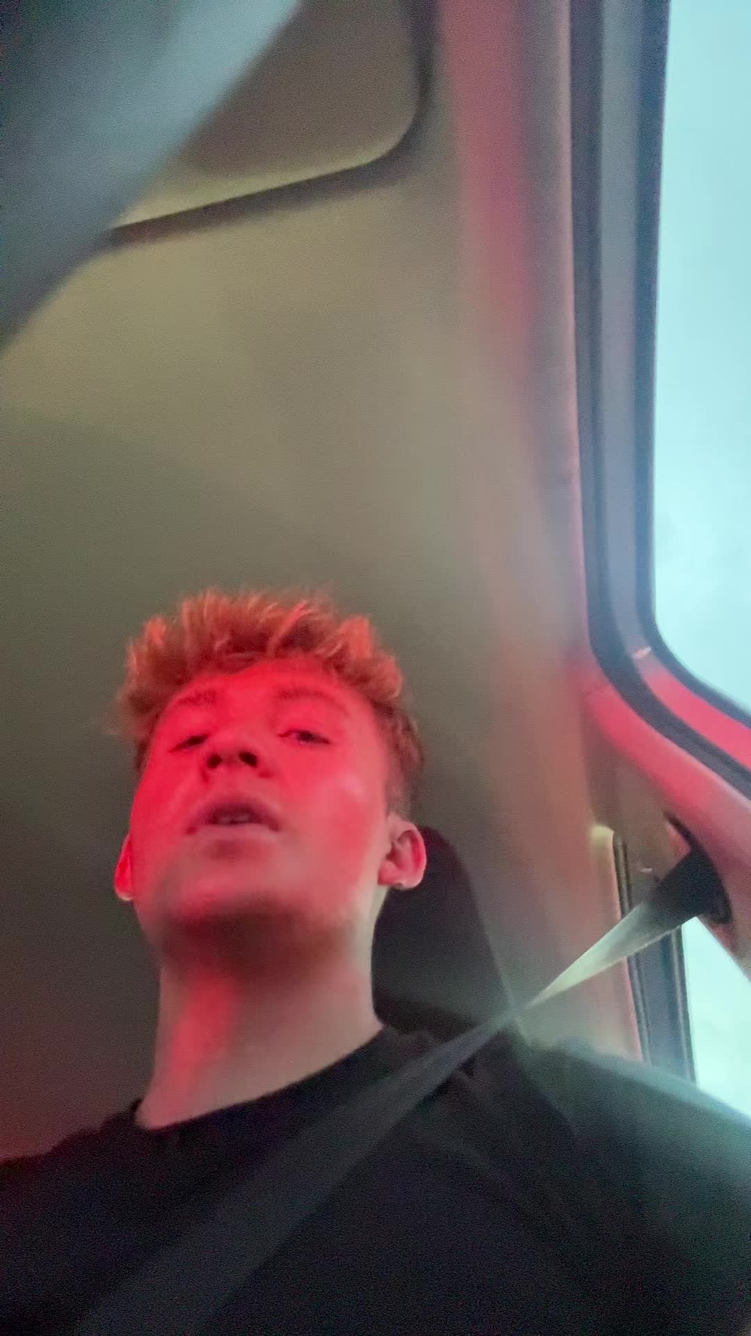 @itzisaacjames