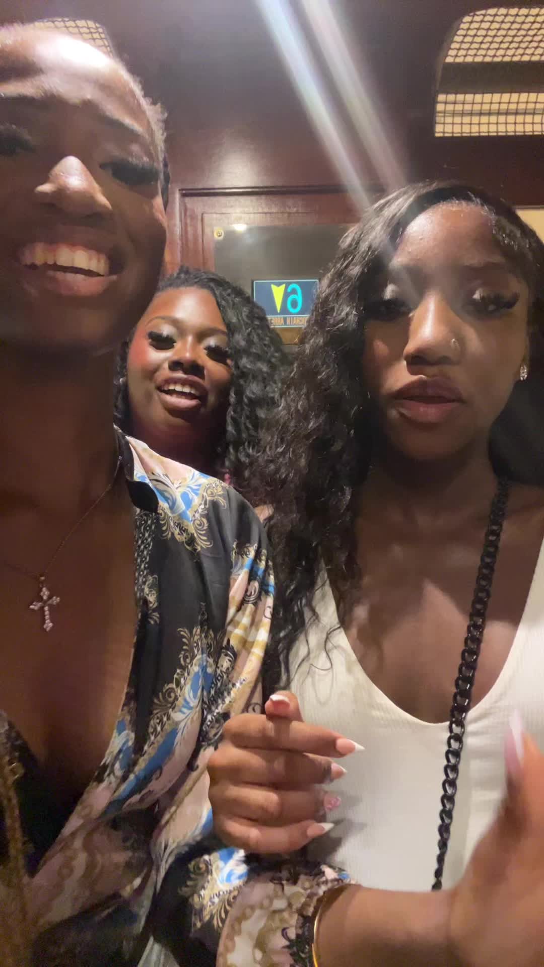 @notmira5