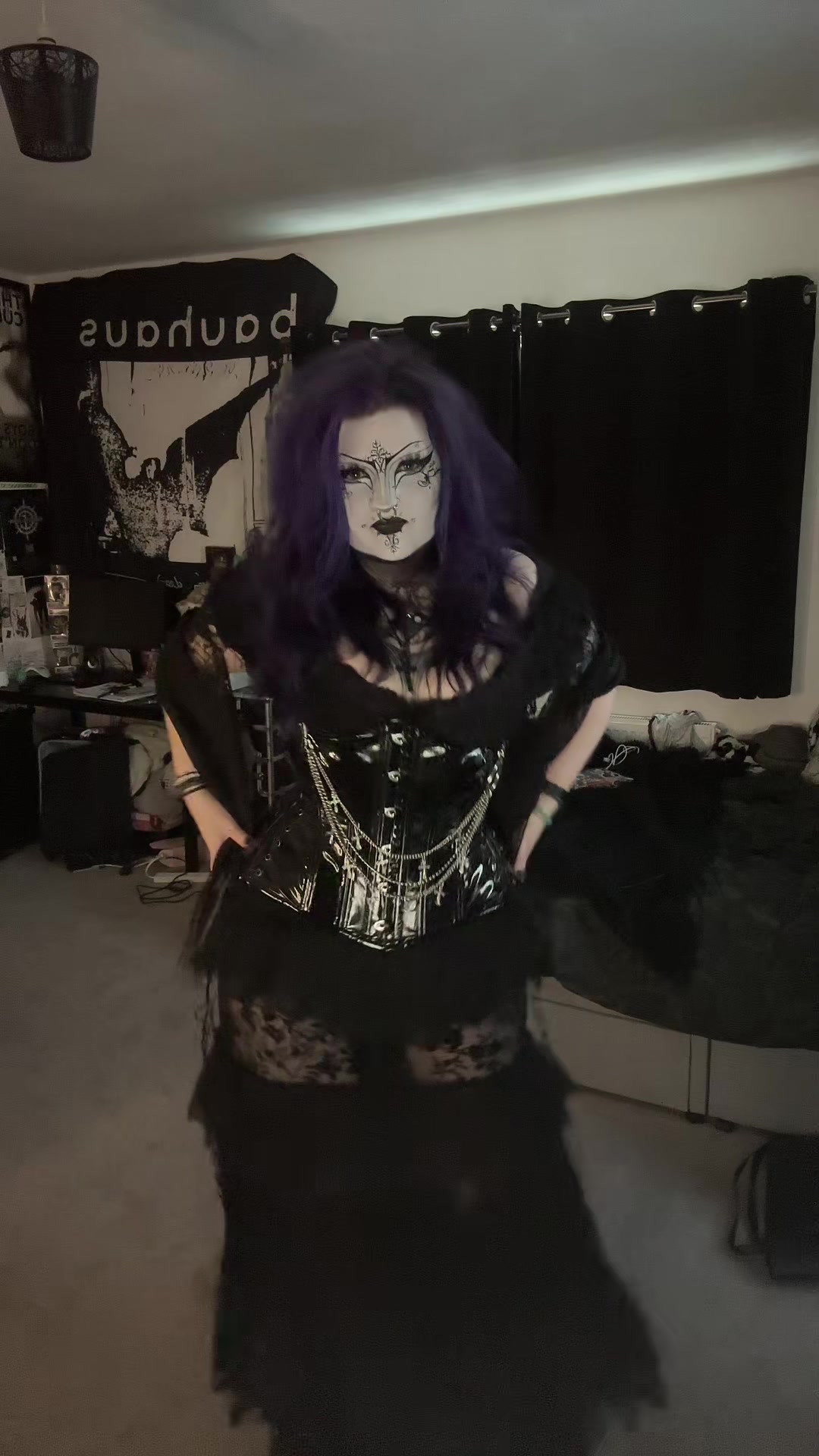 @☠︎︎𝘪𝘴𝘴𝘺☠︎︎