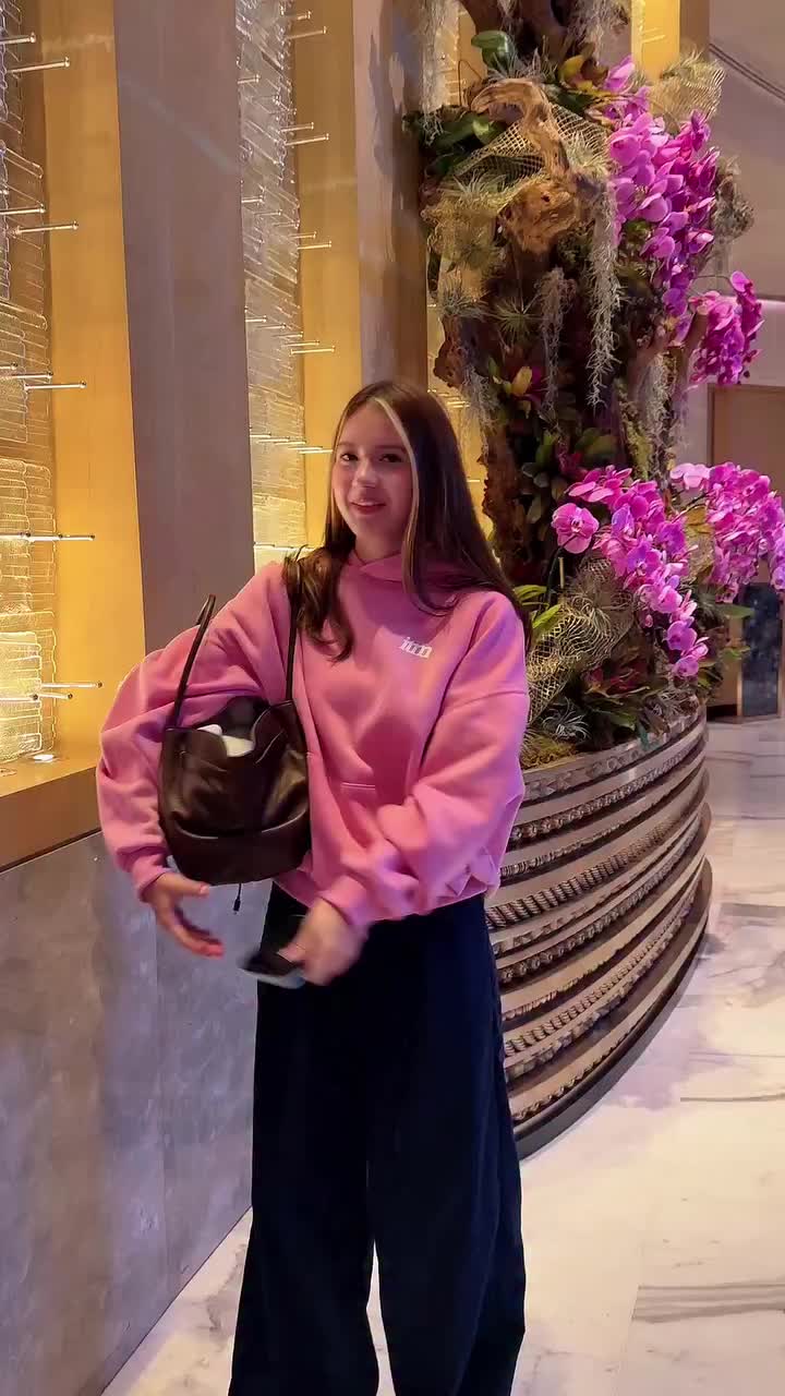 @Kayla Davies Fan