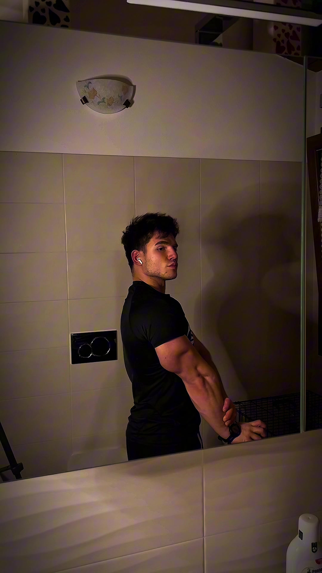 @simoù