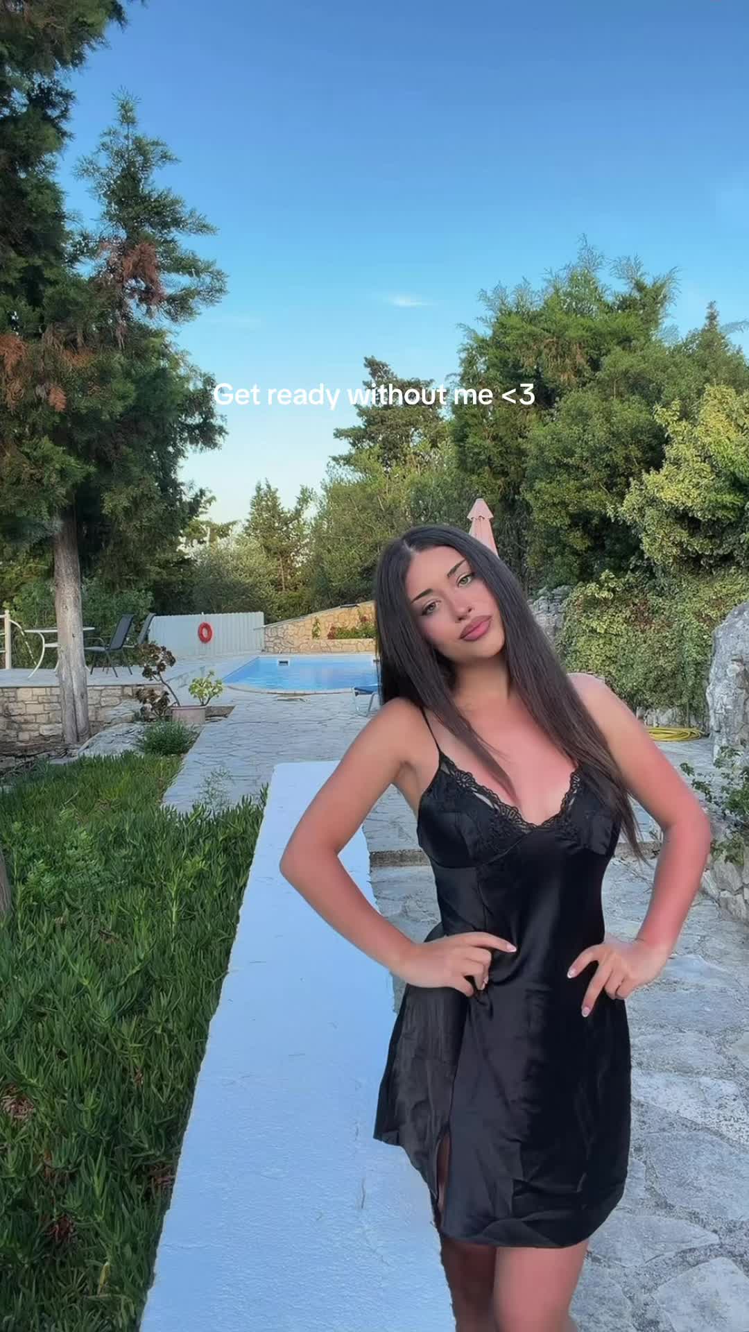 @Apostolia__z