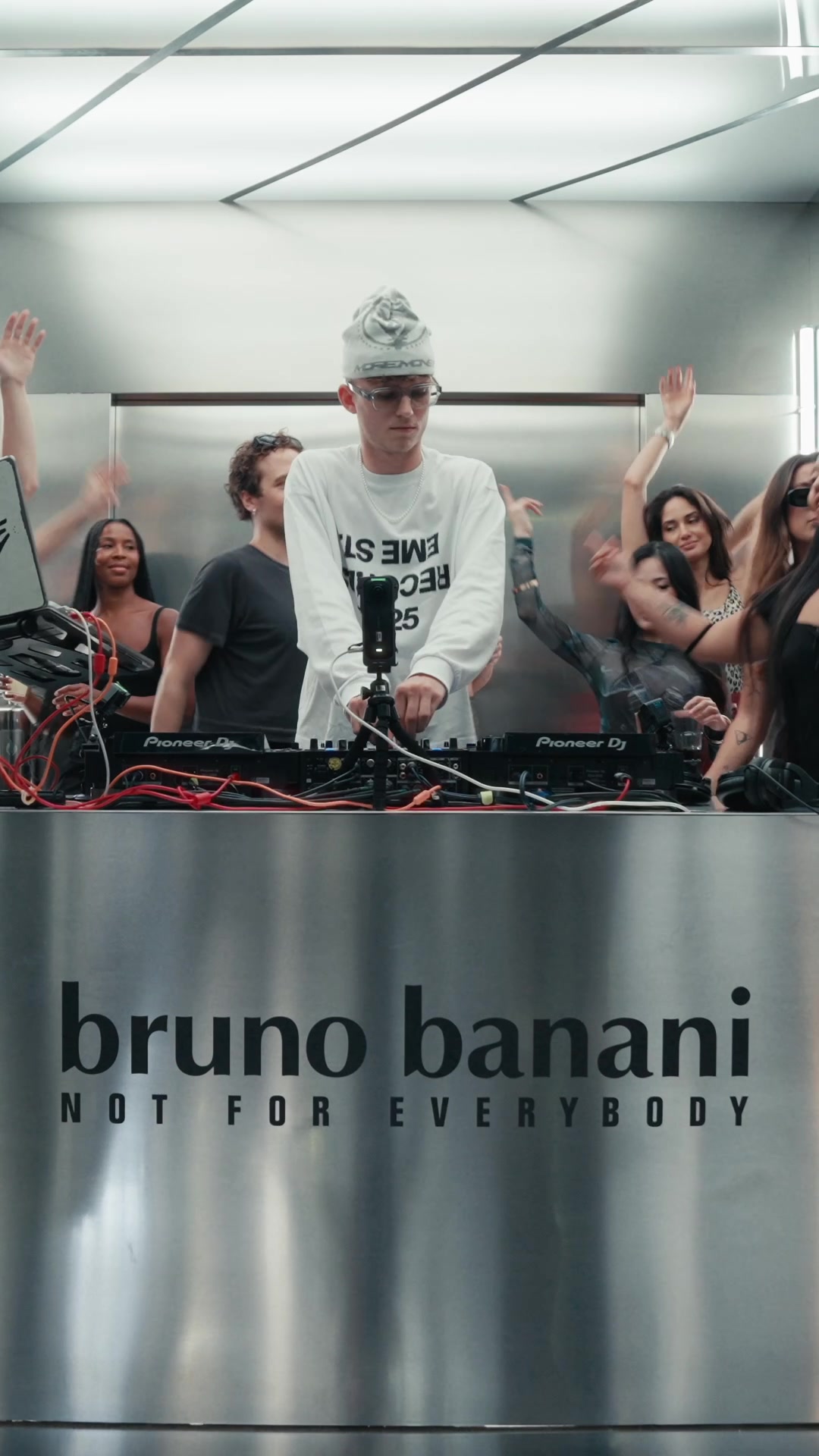 @DJ PREECIE