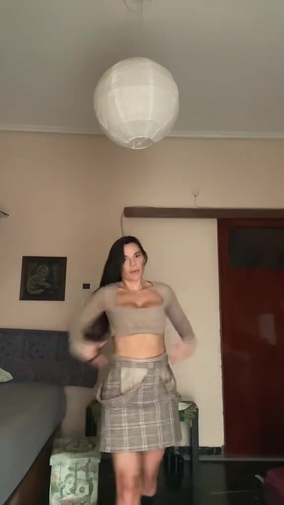 @JessicaHills