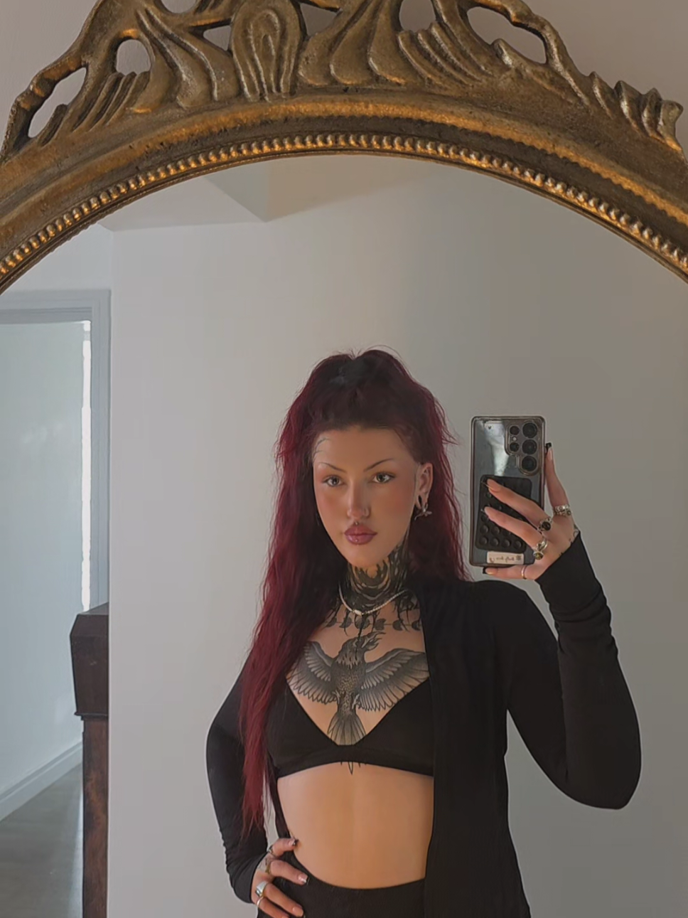 @Molly 🧛🏻&zwj;♀️