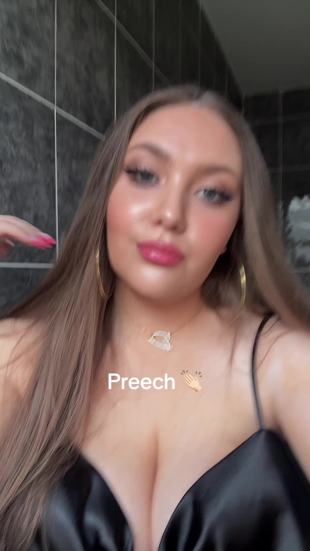 @Brunettebarbie💖