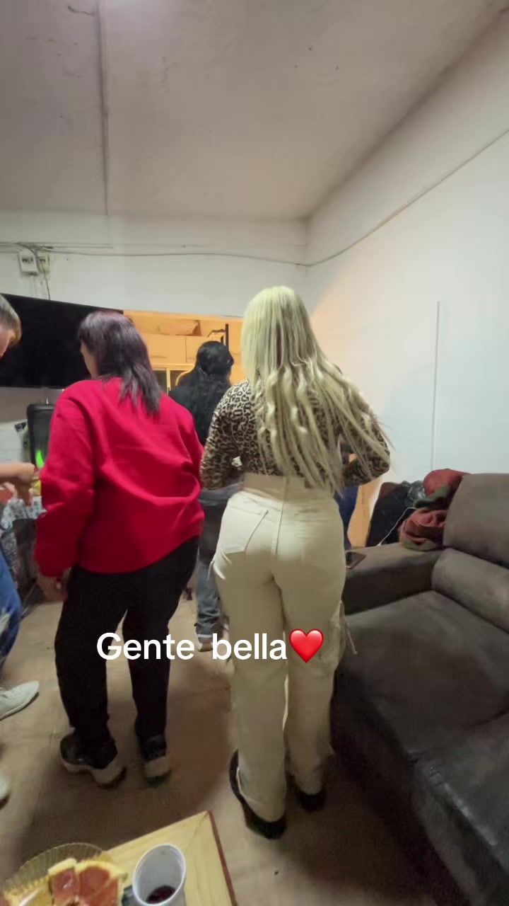 @Paola