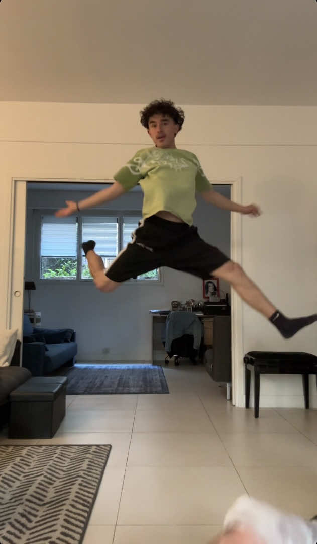 @LEVIVY
