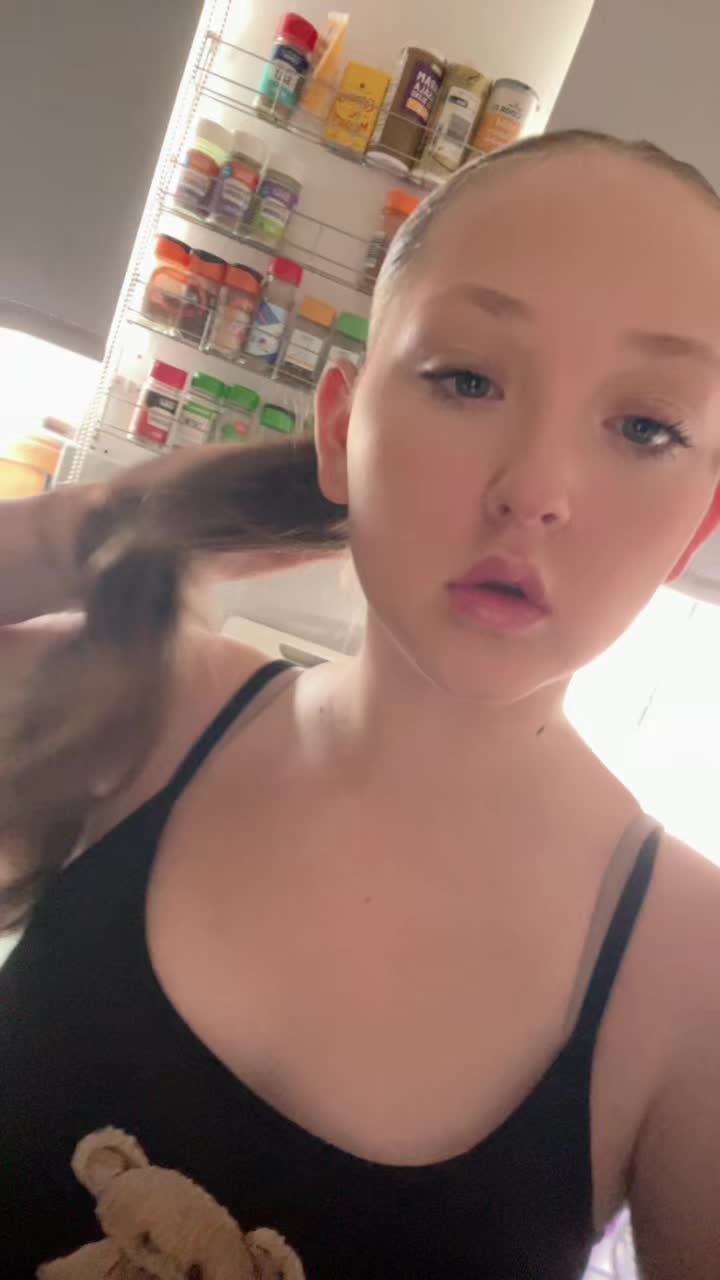 @Elizabella