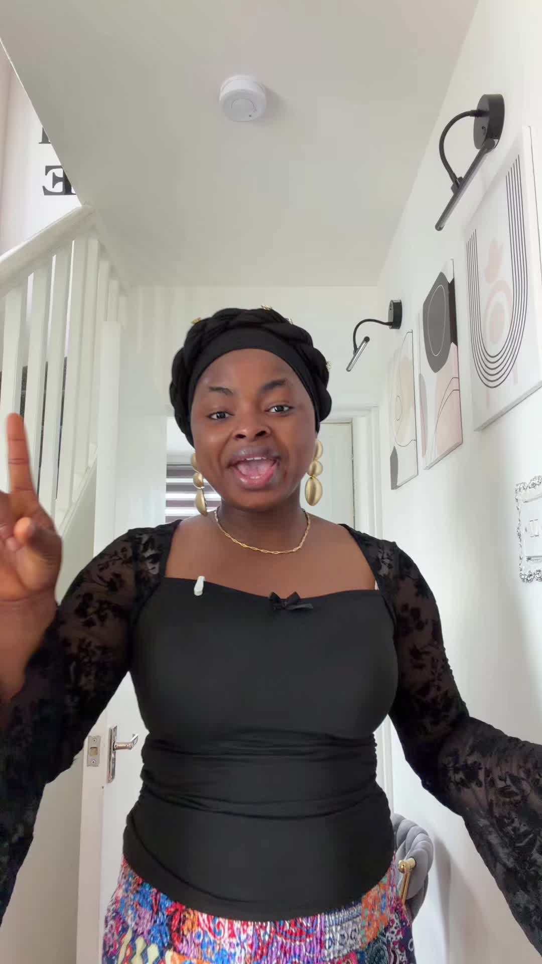@Queen 👸 of Mimics 💫