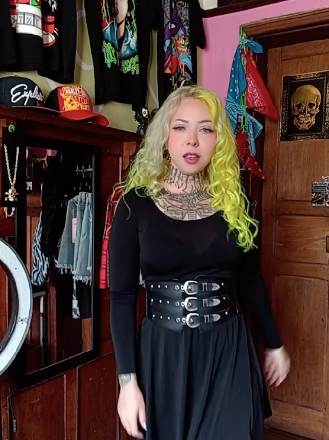 @BrujaOzkura666
