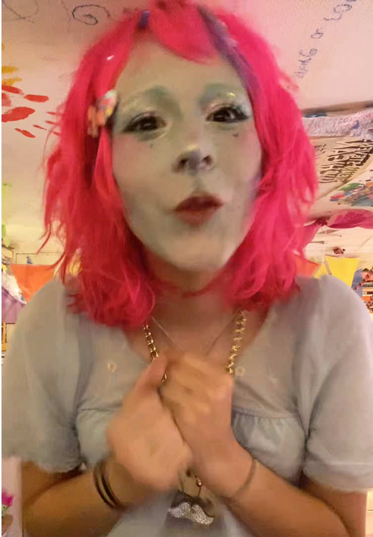 @Willow 👽🦧💖