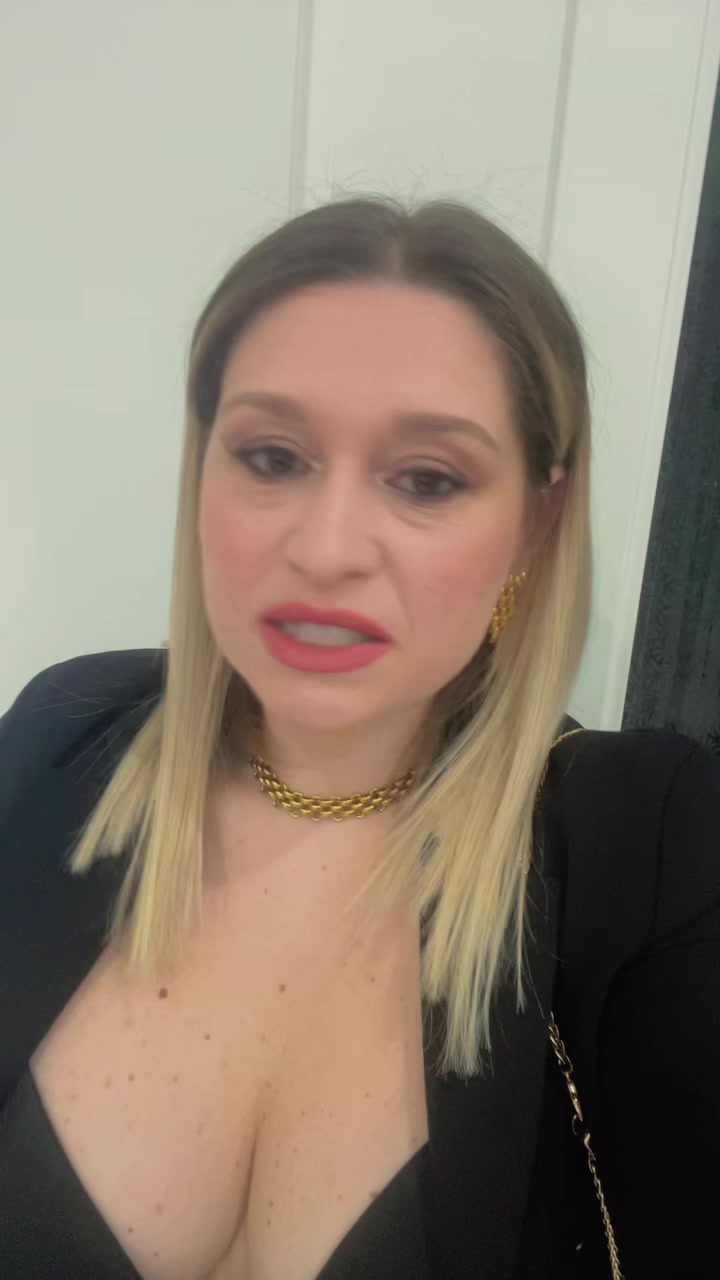 @Rosy_989