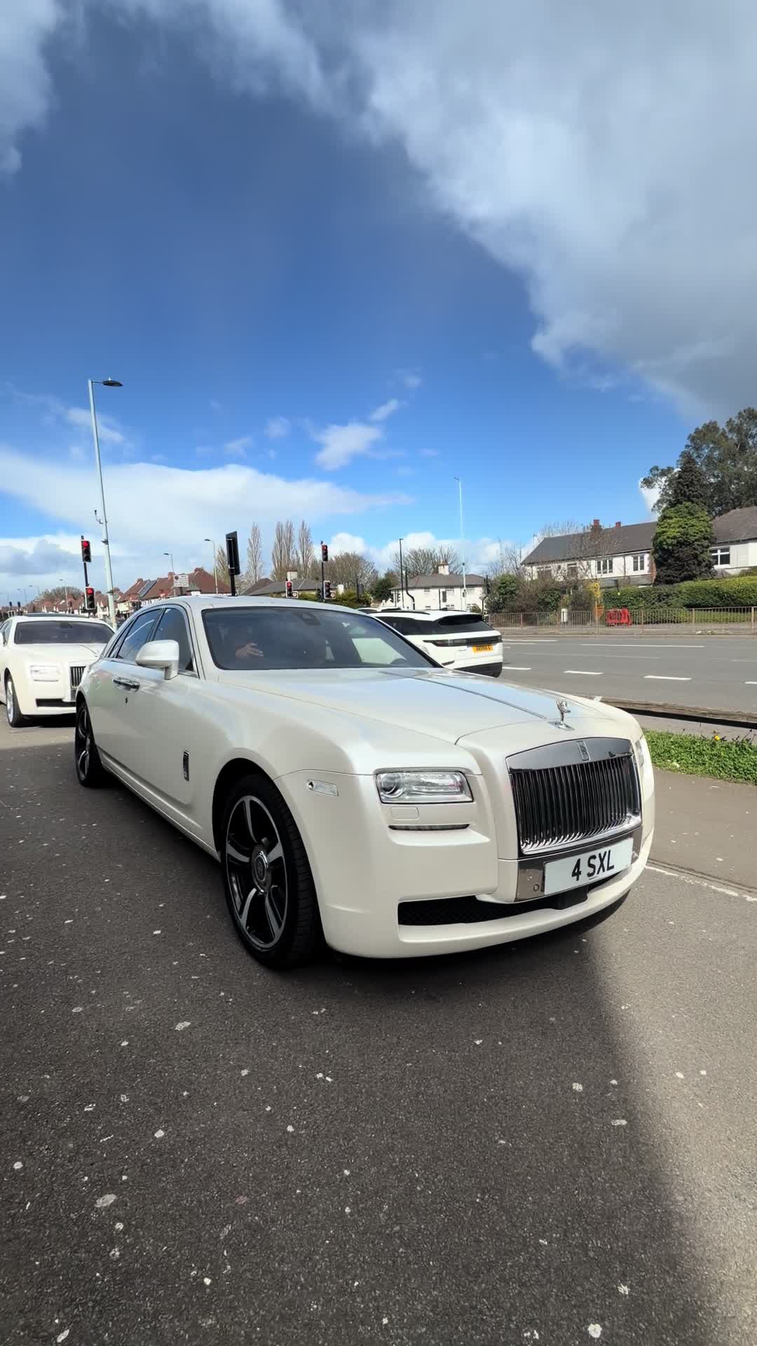 @Rolls Royce & Limo Hire 😎