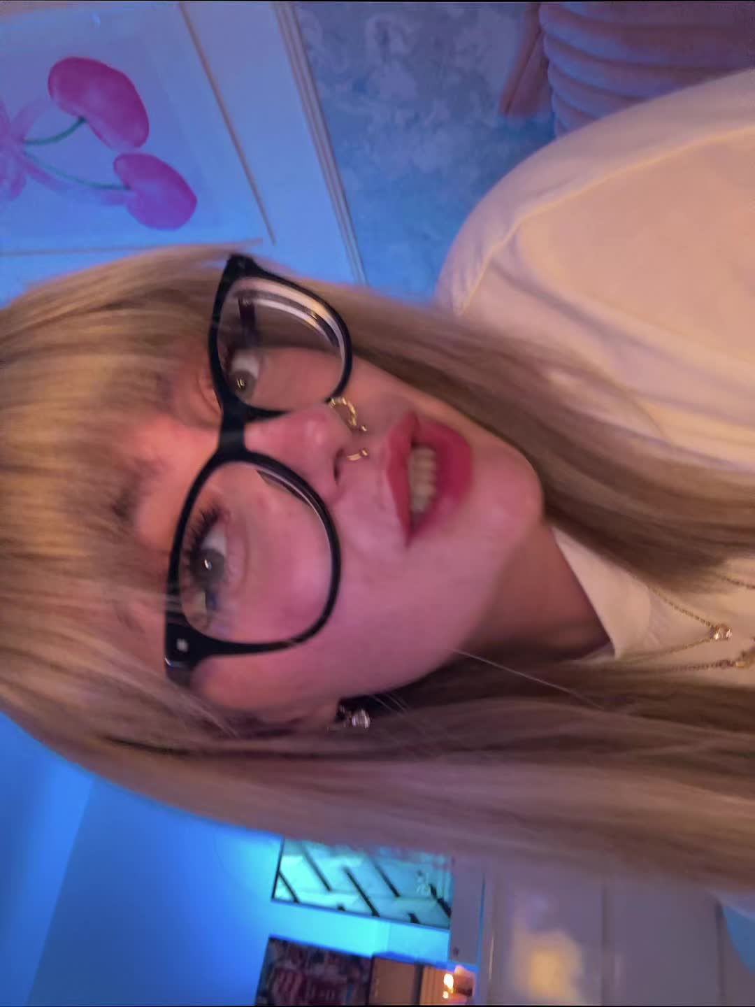 @btchesbrokenblondie 🩵