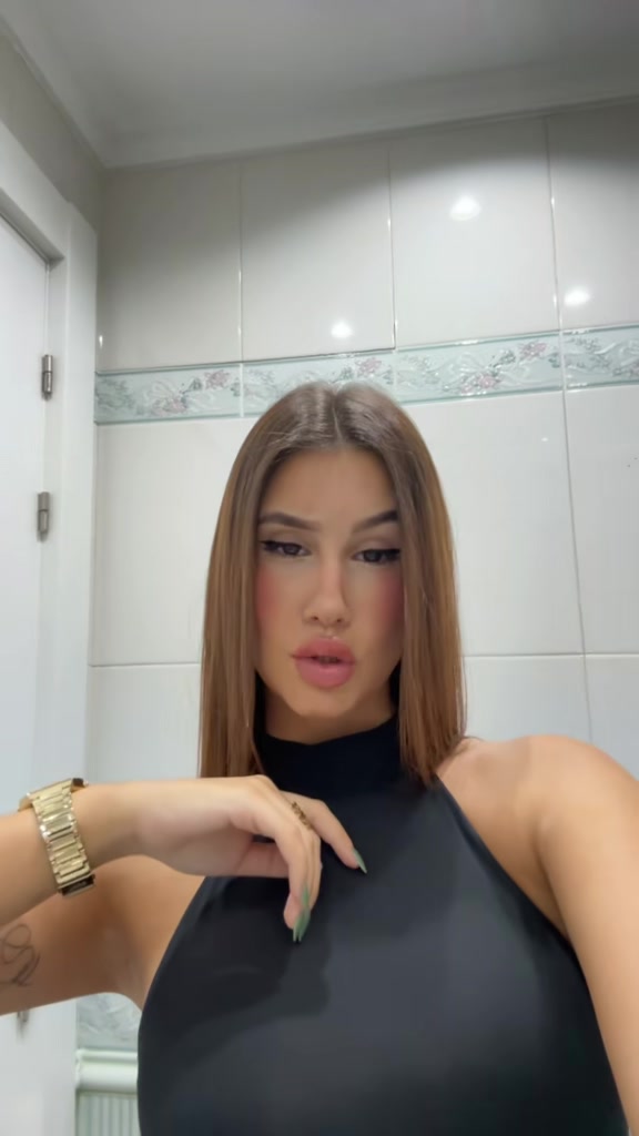 @_laiarobledo