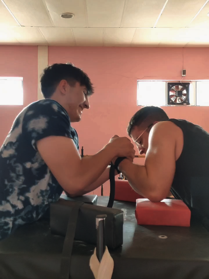 @OnlyForearms