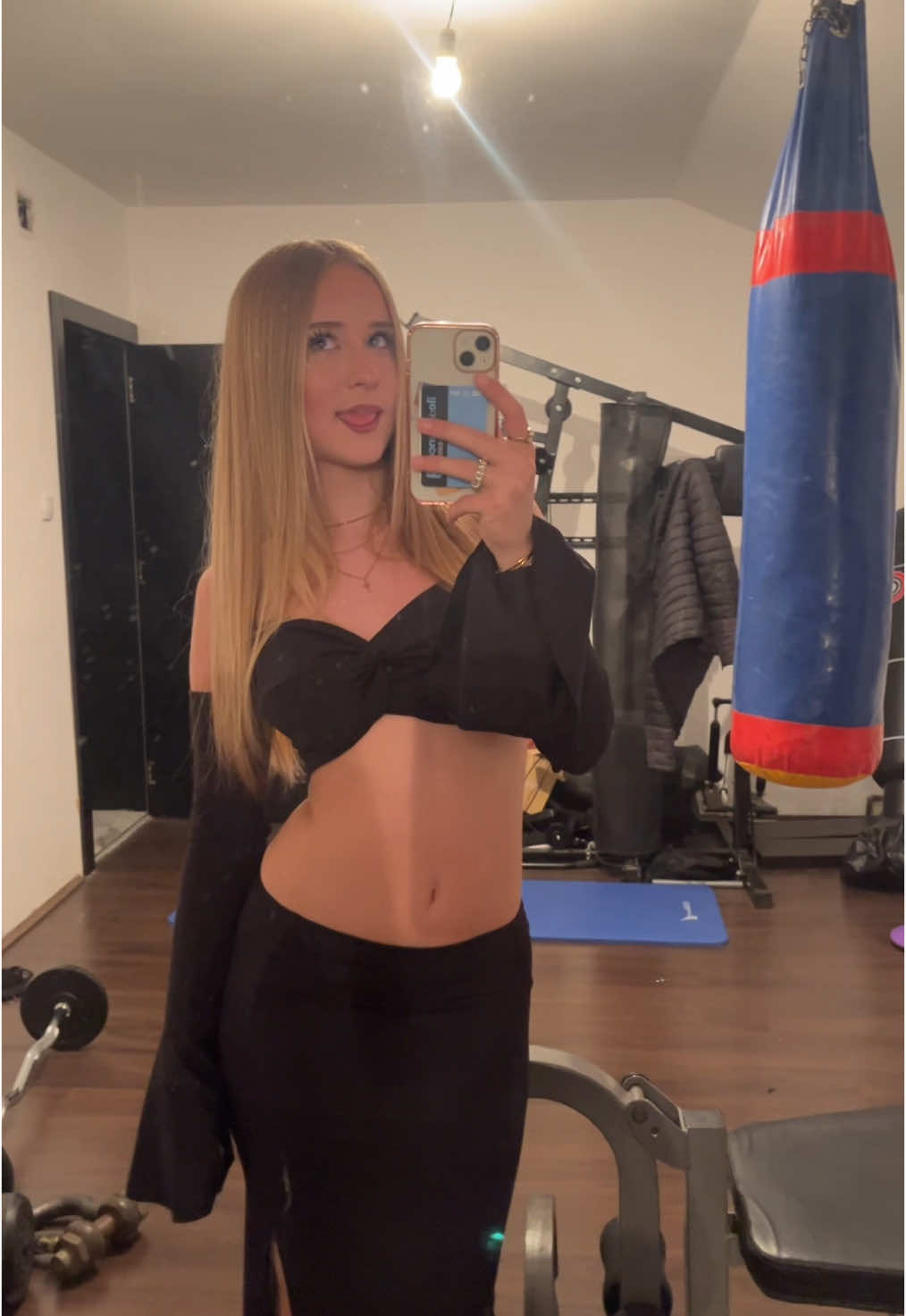 @Laraaaa🇷🇸