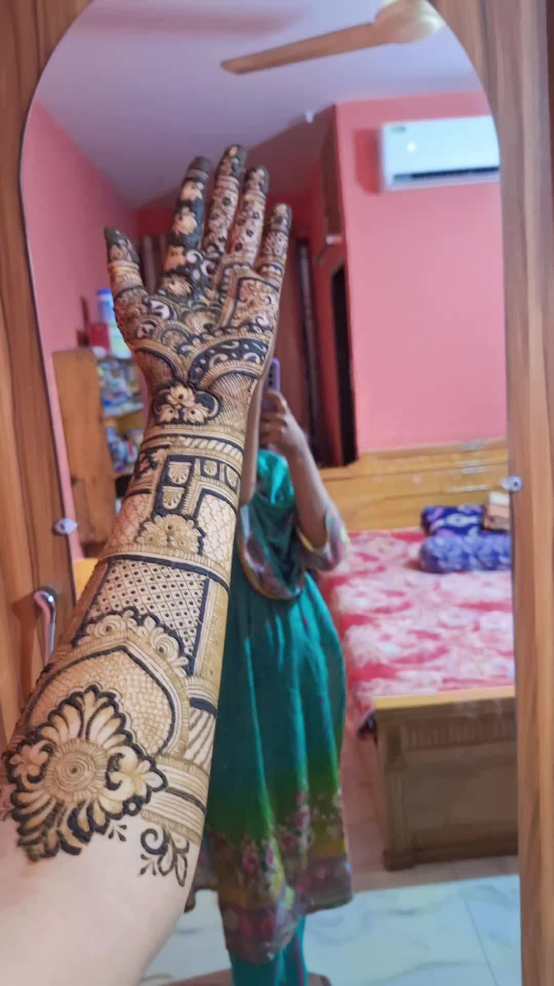 @RIYA