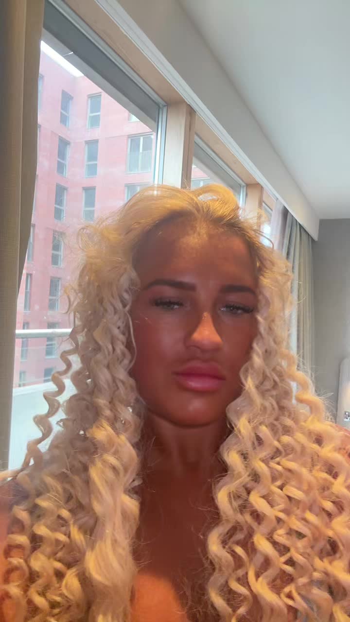 @hrglowellie