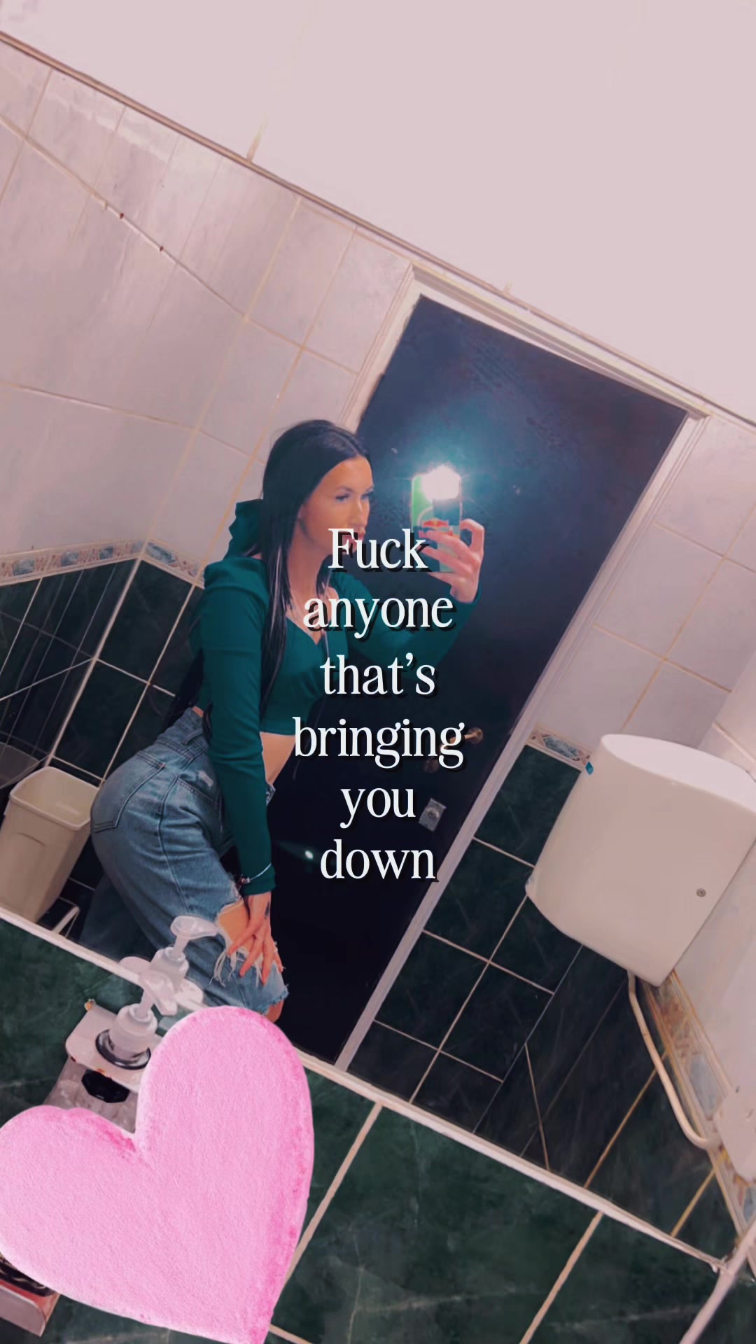 @Charli🌻