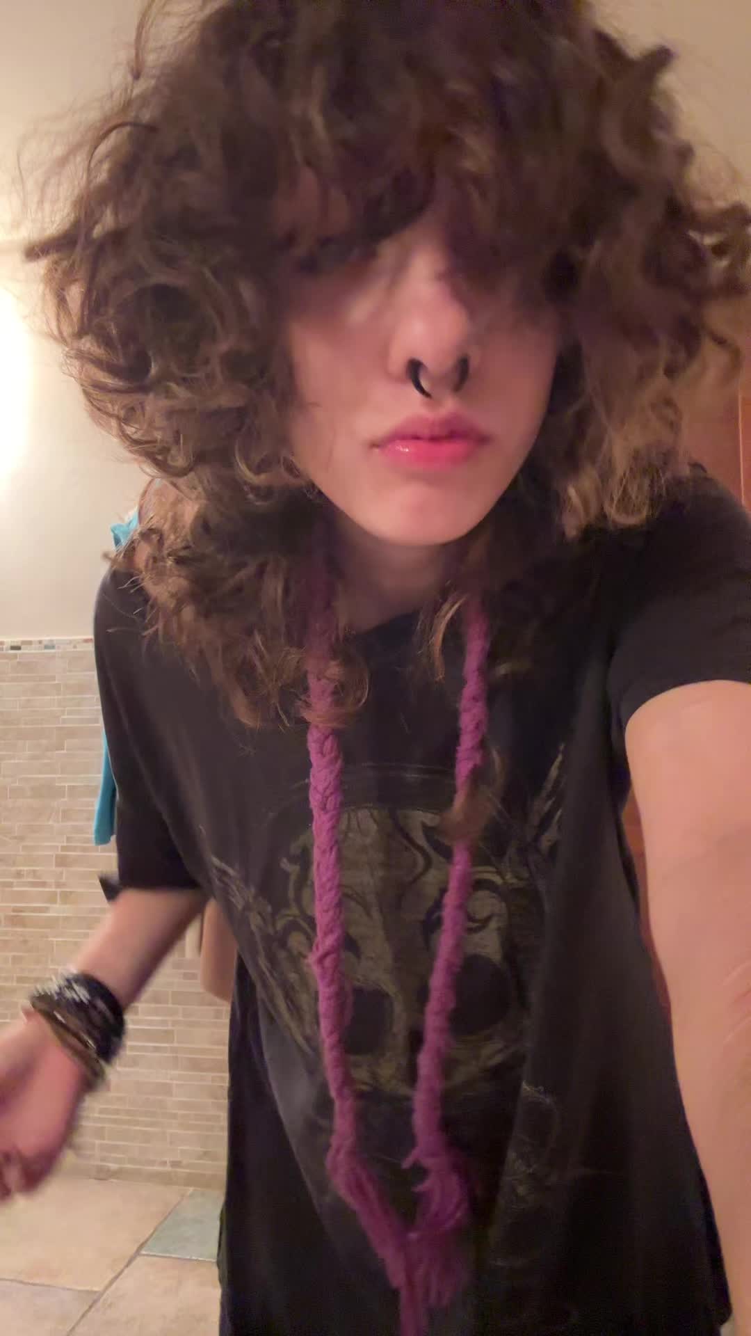 @𝖗𝖊𝖝🦇