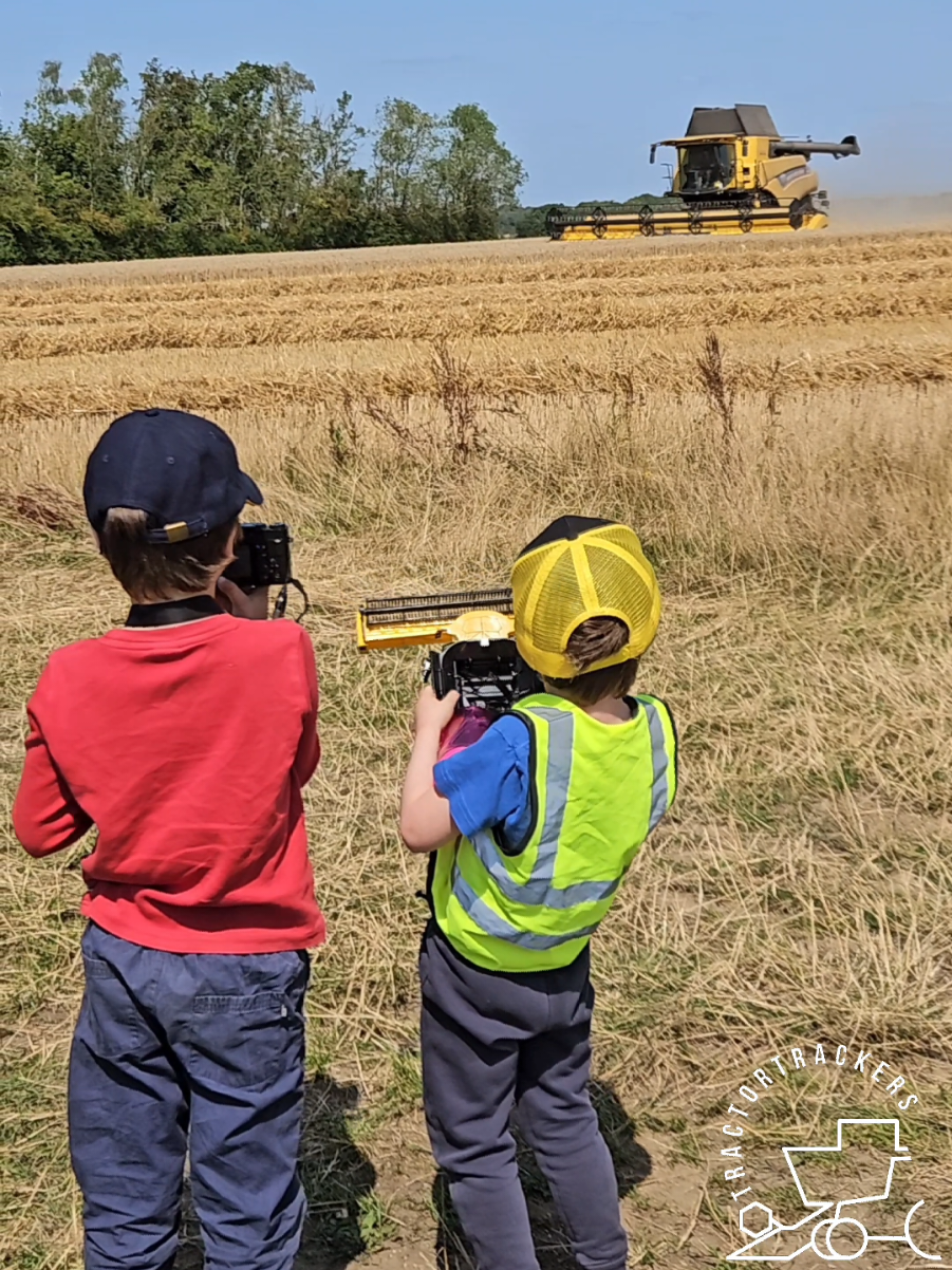 @tractortrackers