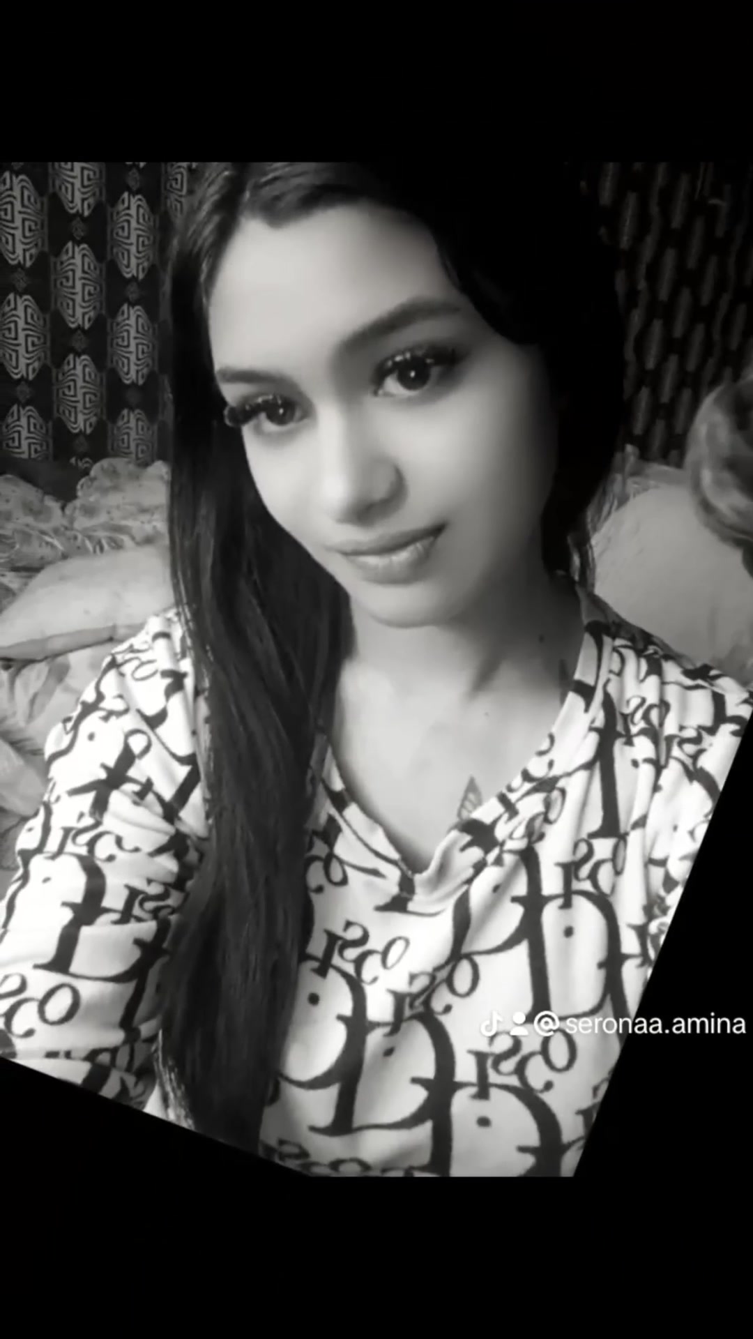 @𝚏𝚊𝚛𝚔𝚊𝚜 Amina