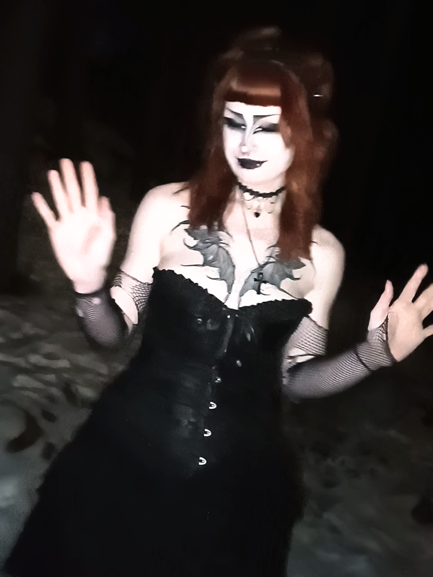 @𝕾𝖆𝖗𝖆 𝖑𝖗 𝖓𝖌𝖙 🖤