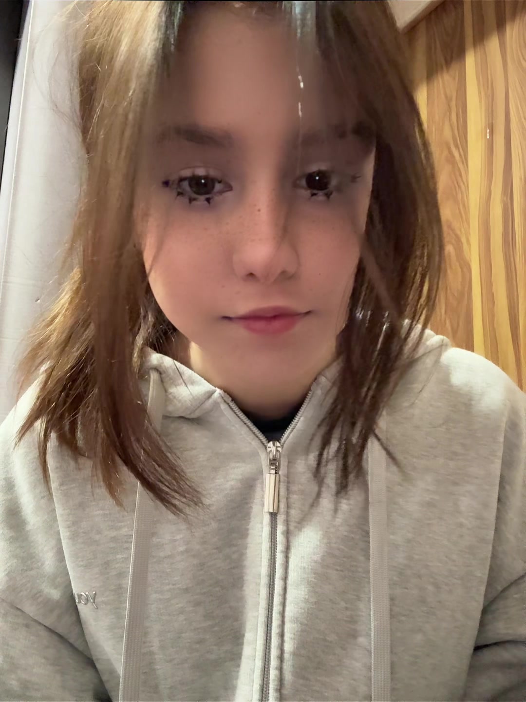 @fiksi._.0