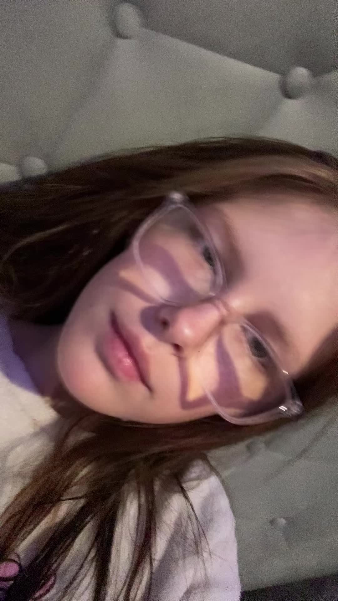 @hannahkennett.