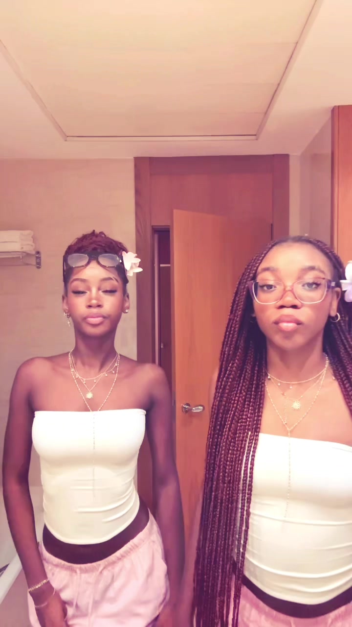 @🦦💕