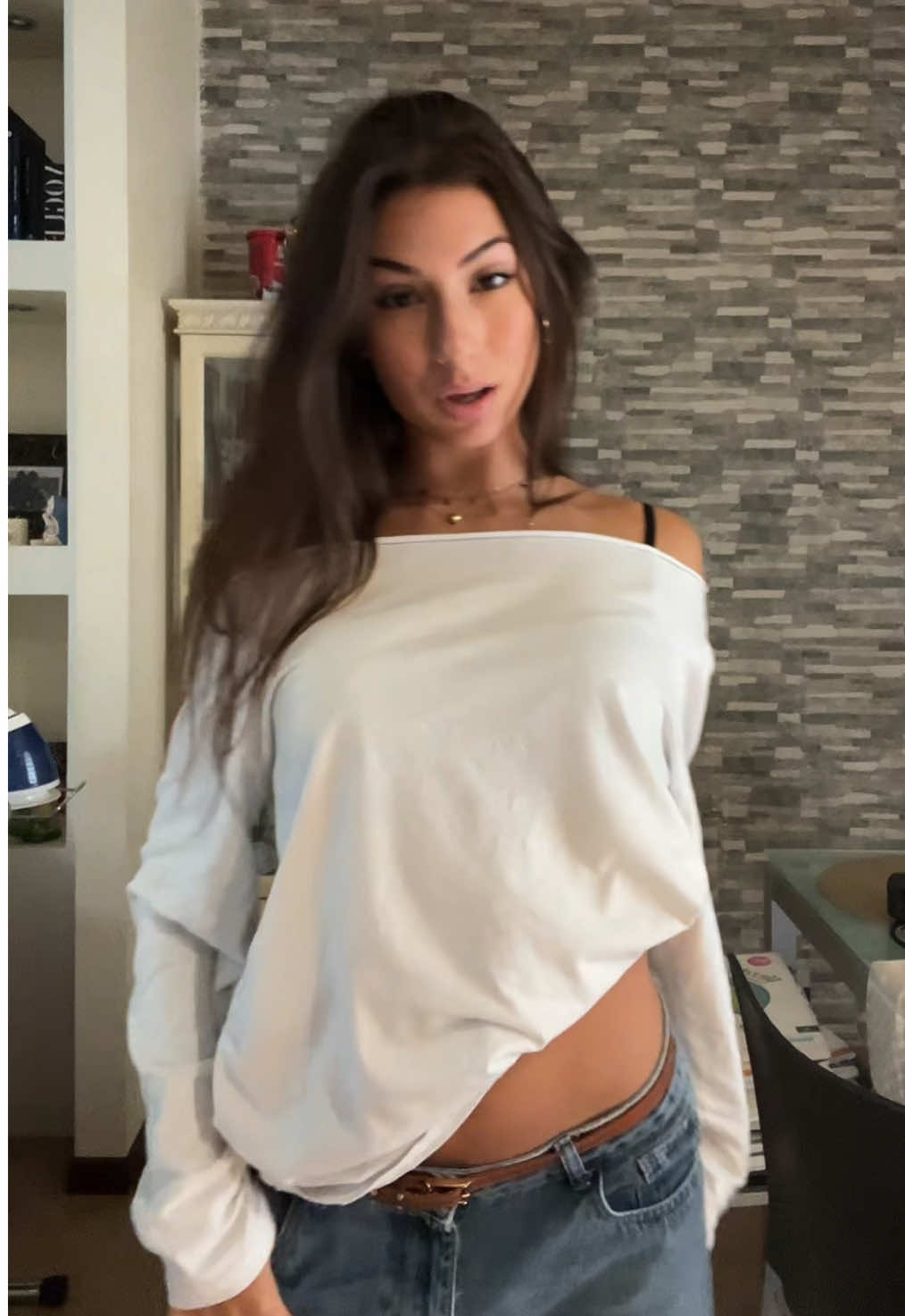 @Alic3