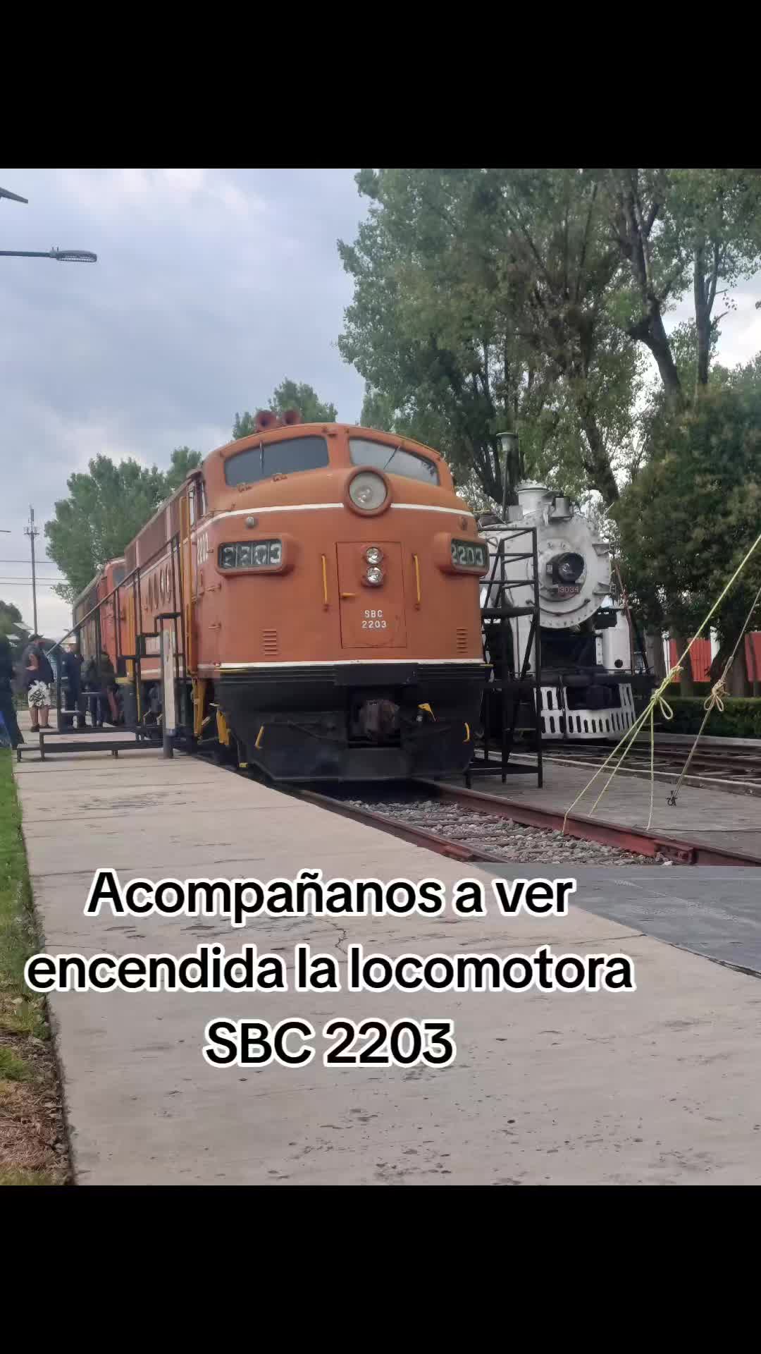 @Ferrocarriles Andy.