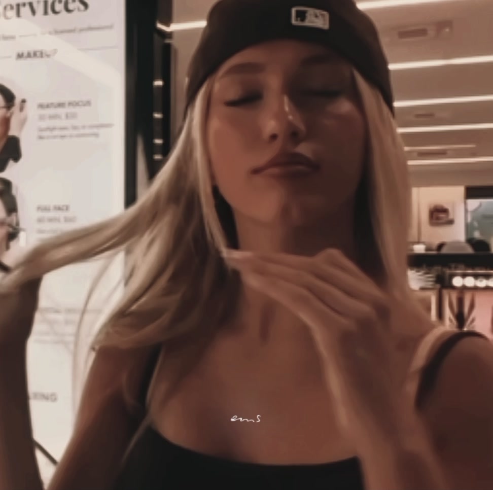 @𝖾𝗆𝗌 𝜗𝜚˚⋆