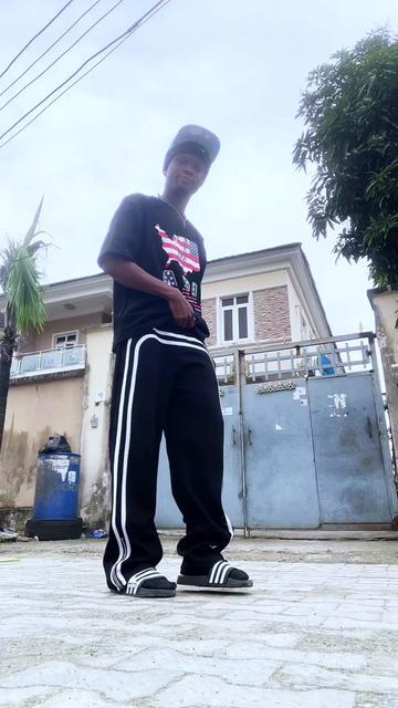 @JØEBØYY๐ฌ๐ง