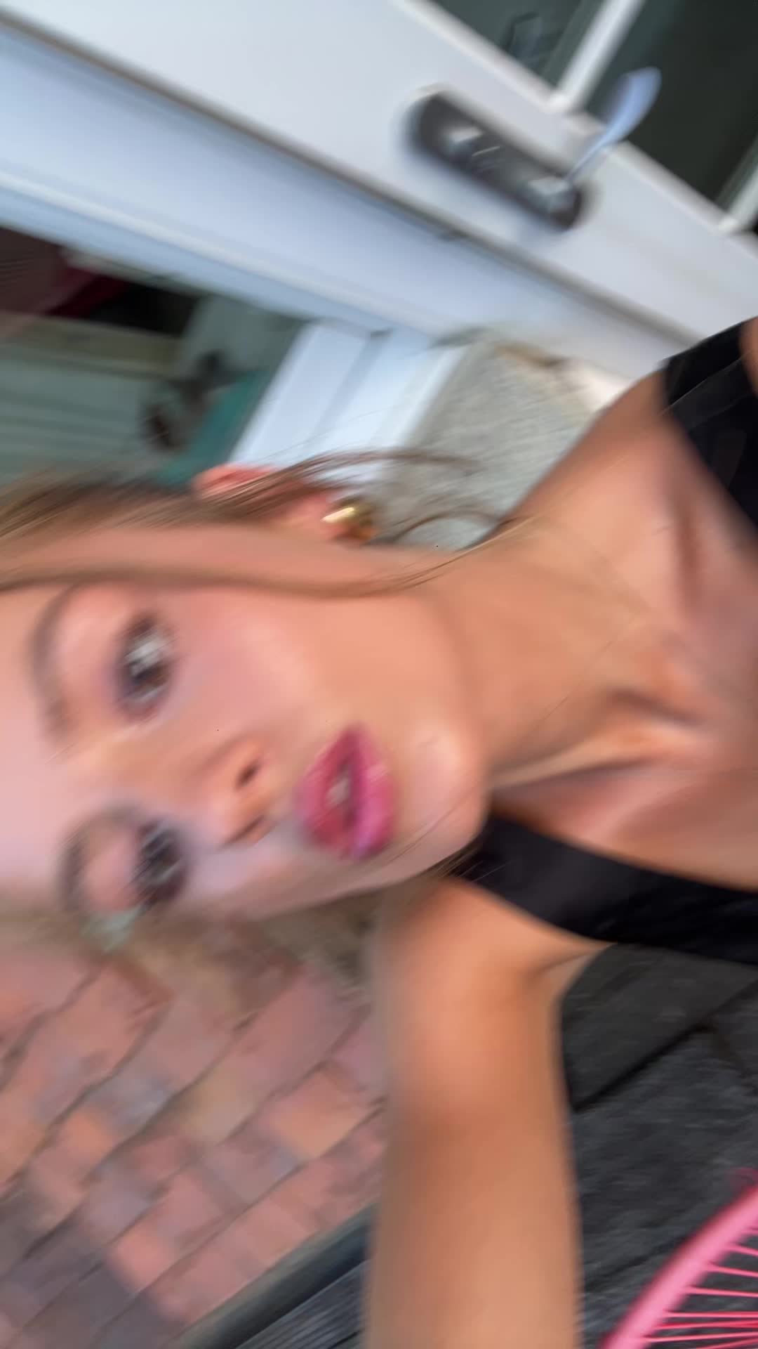 @vlogs and plogs