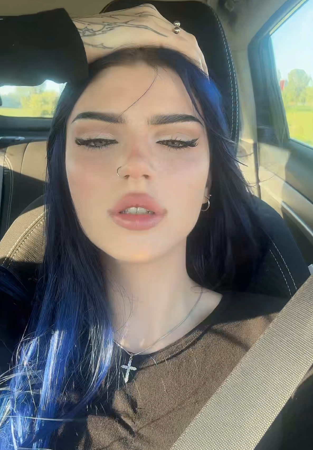 @🔒