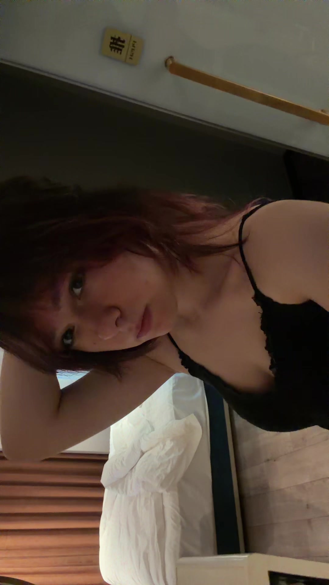 @v.lisa