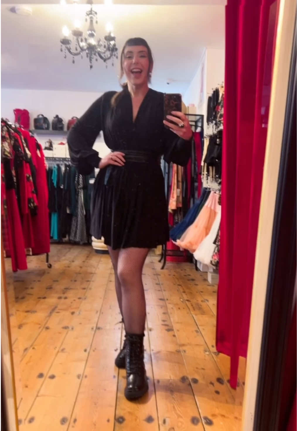 @Deadly - vintage pinup shop