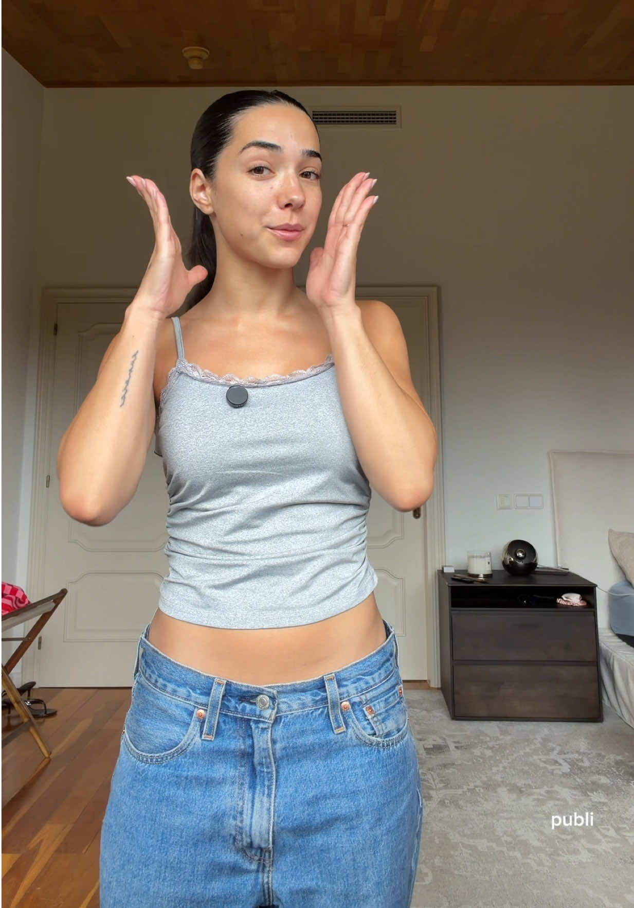 @&Agrave;ngela M&aacute;rmol